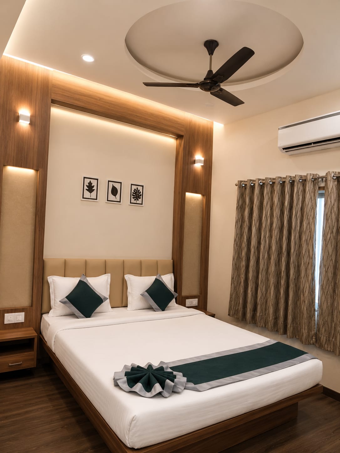 Jaiswal Inn Room